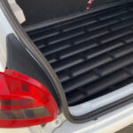 کفپوش صندوق تمام چرم لبه بلند دوخت مشکی پژو 206-207